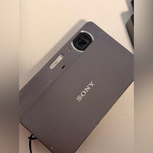 Sony DSC-T700 Compact Camera in Metallic Gray
